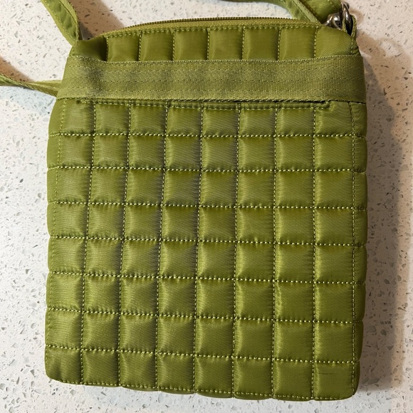 Lug Skipper Quilted Crossbody Bag Green Zipper Closure 1 Front Zip Pocket - Picture 3 of 5